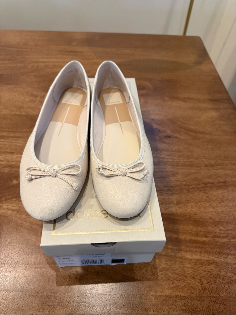 NIB Dolce Vita Women's Cream Ritla Ballet Flats with Bow 7.5W wide
